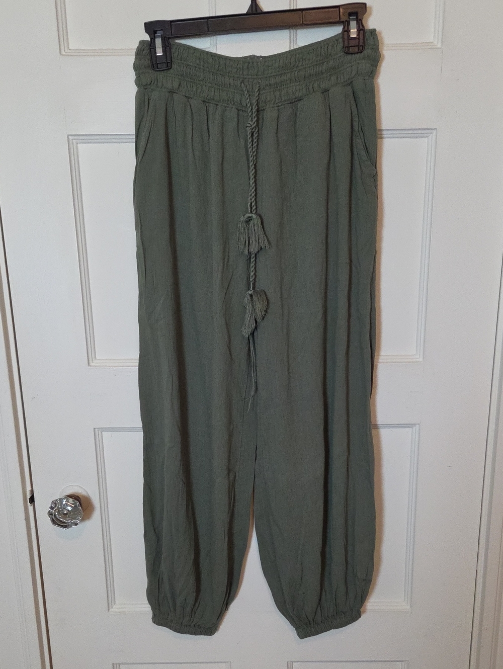 Aerie Women's Smocked Waist Harem Pants In Sage Green Size Medium